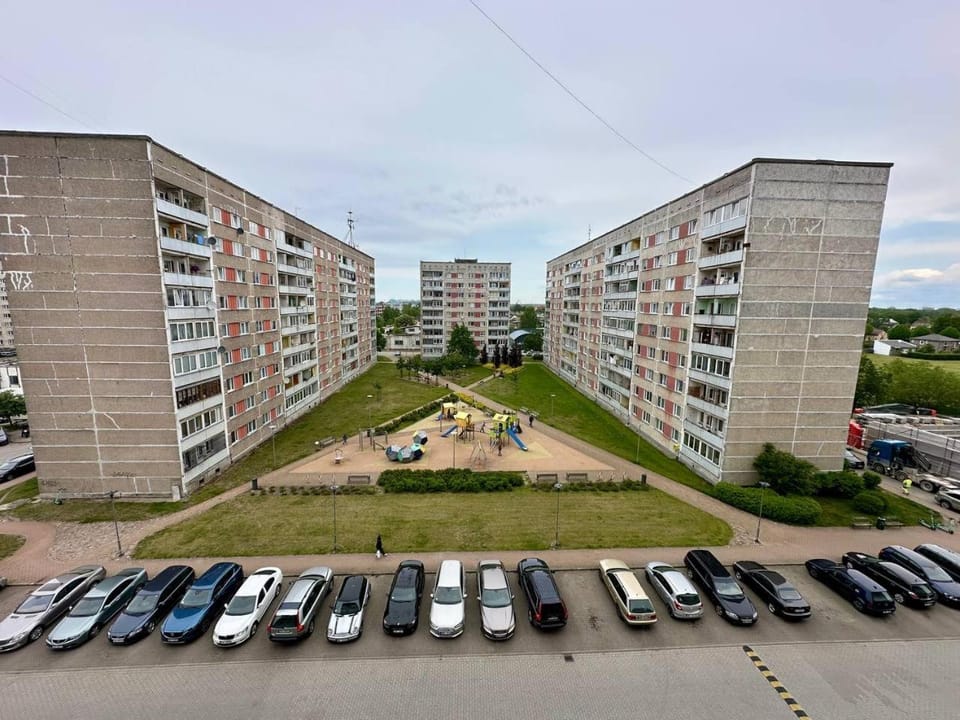Neighbourhood, Street view, Location, Parking