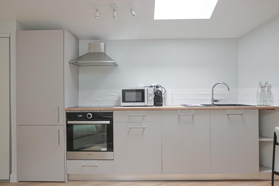 dishwasher, microwave, oven, kitchen