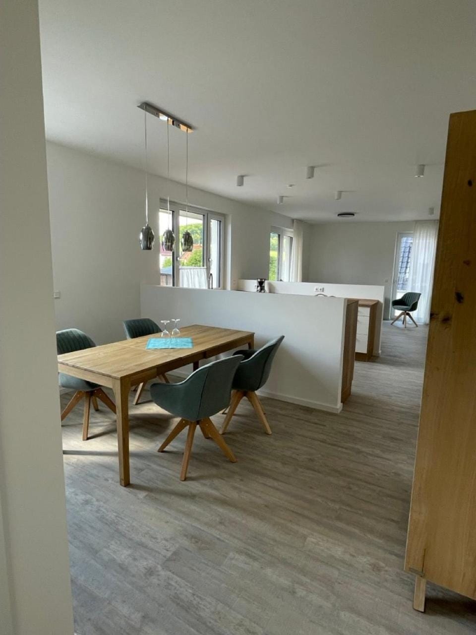 Seating area, Dining area
