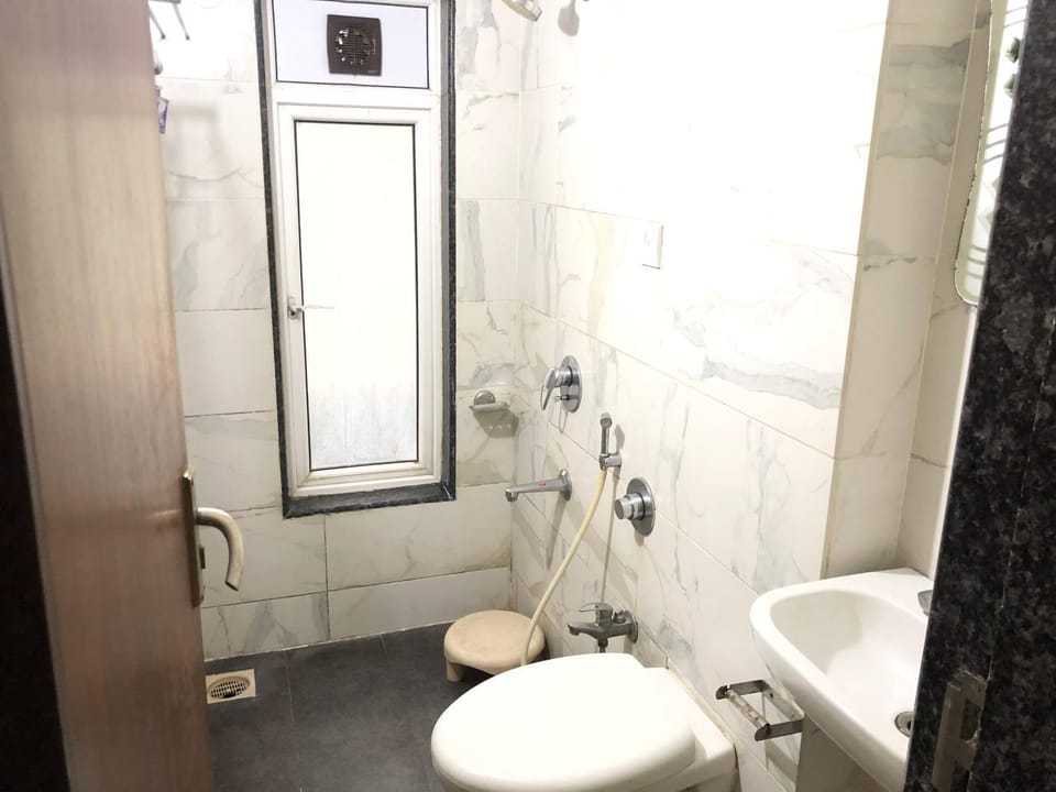 Toilet, Bathroom