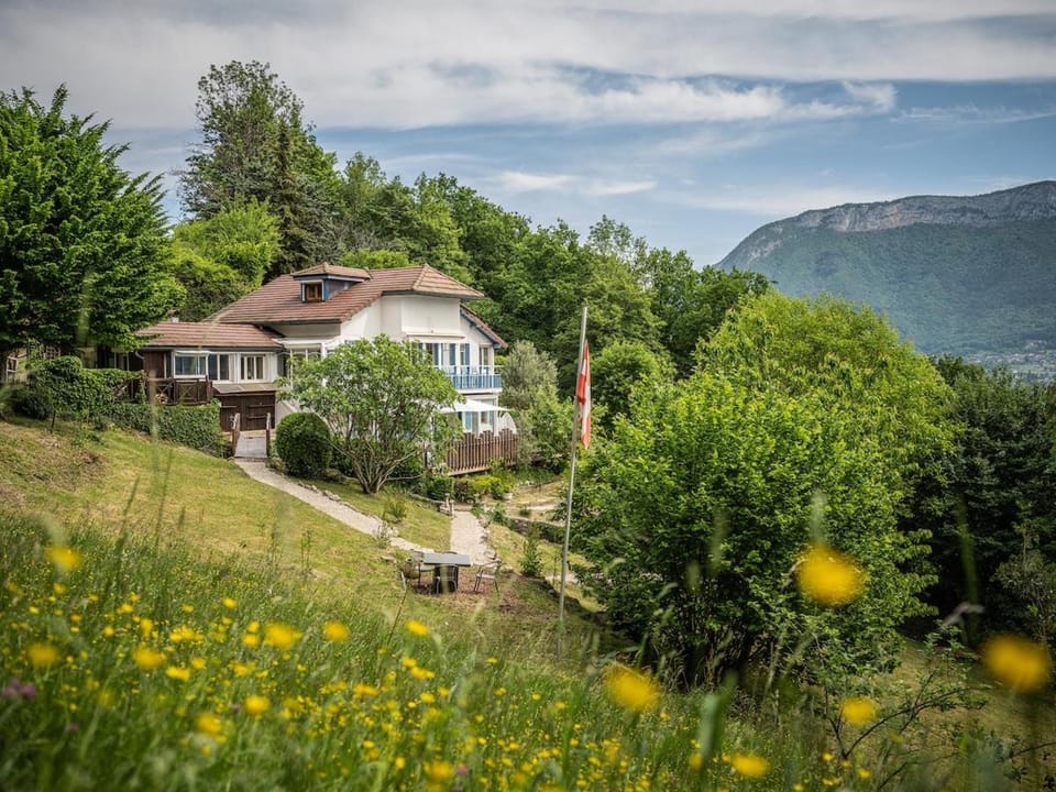 Venez Chez Vous La Maison Bleue House in Sévrier