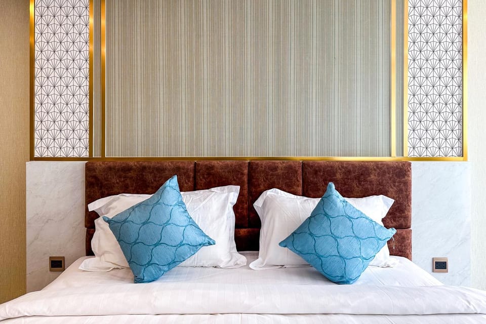 Luxury 1BR Resort-Style Suite at Dusit Grand Park 2-5 Mins to Beach Apartment in Pattaya City