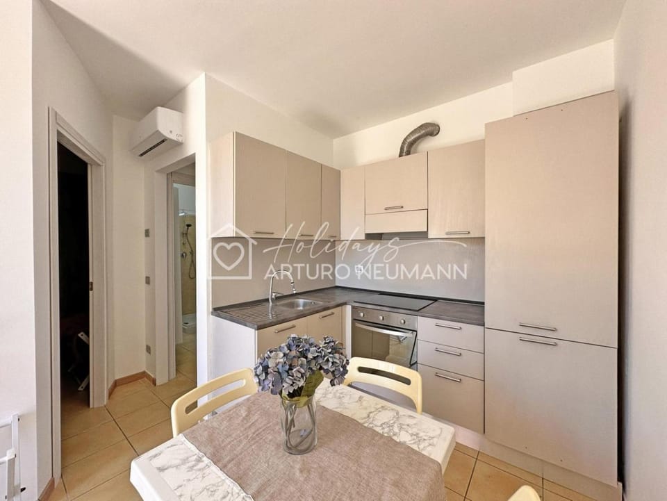Kitchen or kitchenette, oven, stove