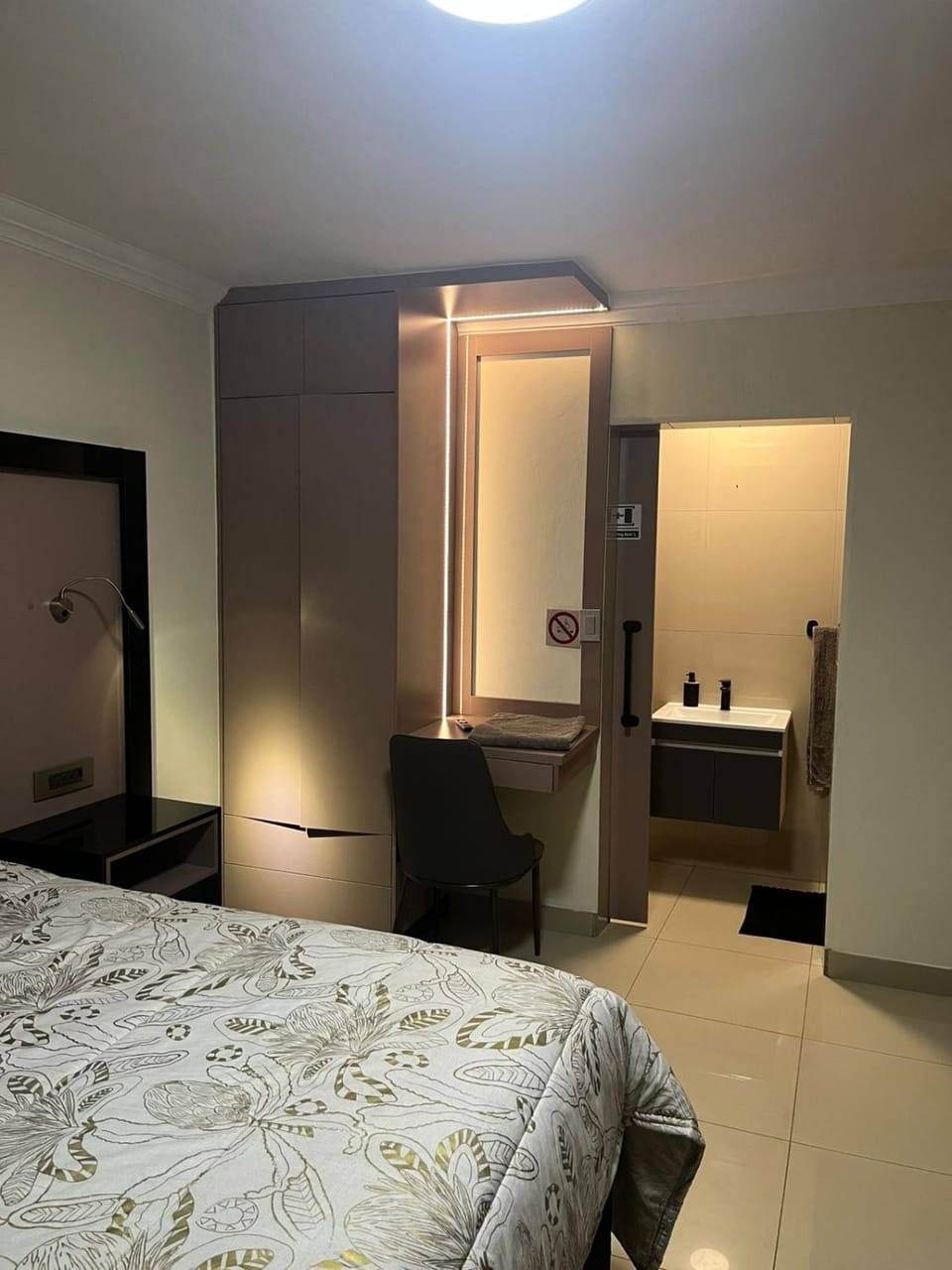 QUEEN GUEST Villa Bed and Breakfast in Gauteng