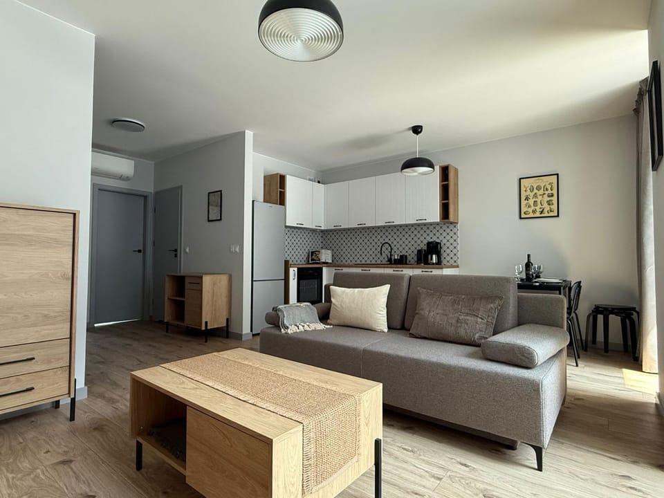 EASY RENT- Reduta 120, 2 Bedroom, Faktura Apartment in Masovian Voivodeship