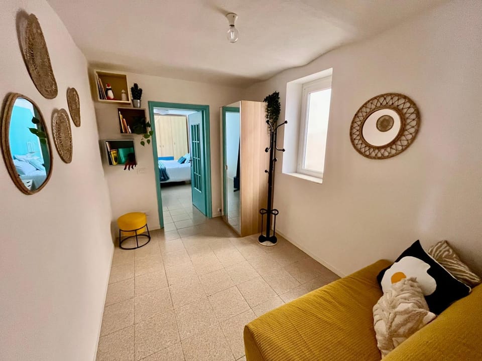 Casa della Stazione a 100m dal mare, spazio per bici Apartment in Pietra Ligure