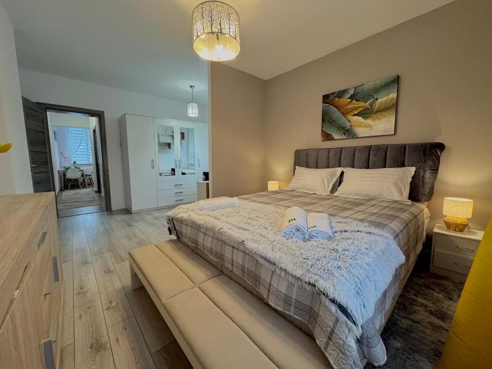 Bed, Photo of the whole room, Bedroom, towels, wardrobe