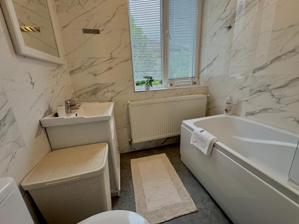 Toilet, Bathroom, Bath