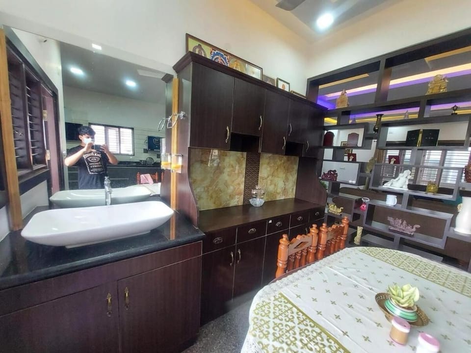 Huge 3 bhk fully furnished Apartment in Bengaluru