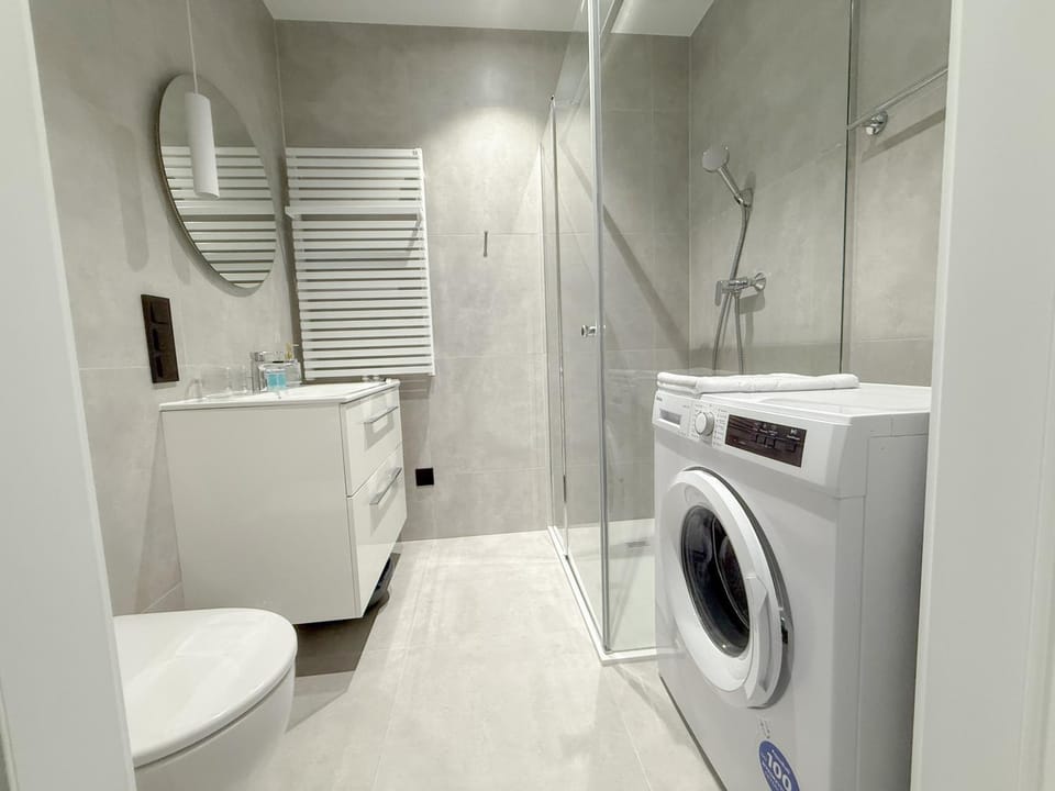 Shower, Bathroom, washing machine