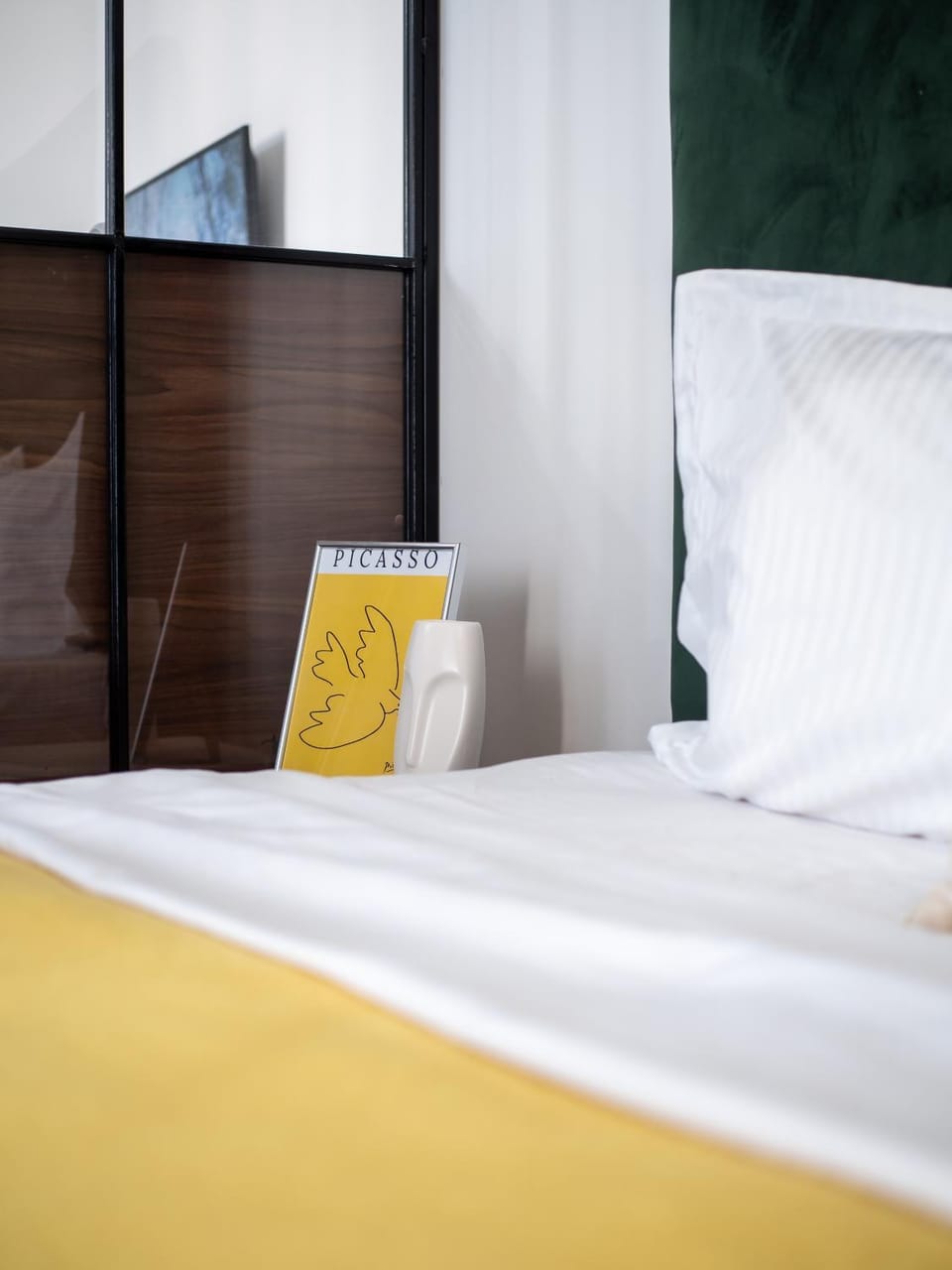 1-комнатная квартира с балконом в ЖК Бизнес класса возле МЕГИ 130, 115 Apartment in Almaty
