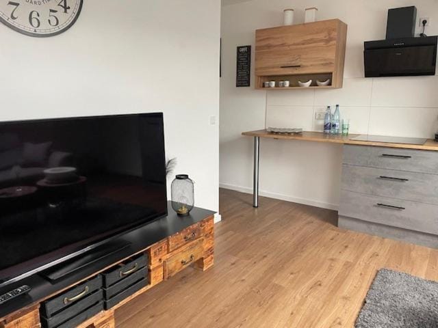 TV and multimedia, Kitchen or kitchenette