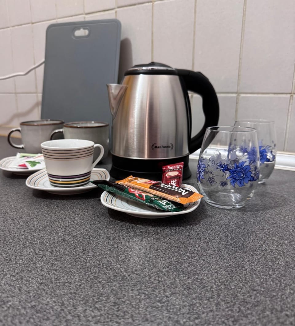 Coffee/tea facilities, Kitchen or kitchenette