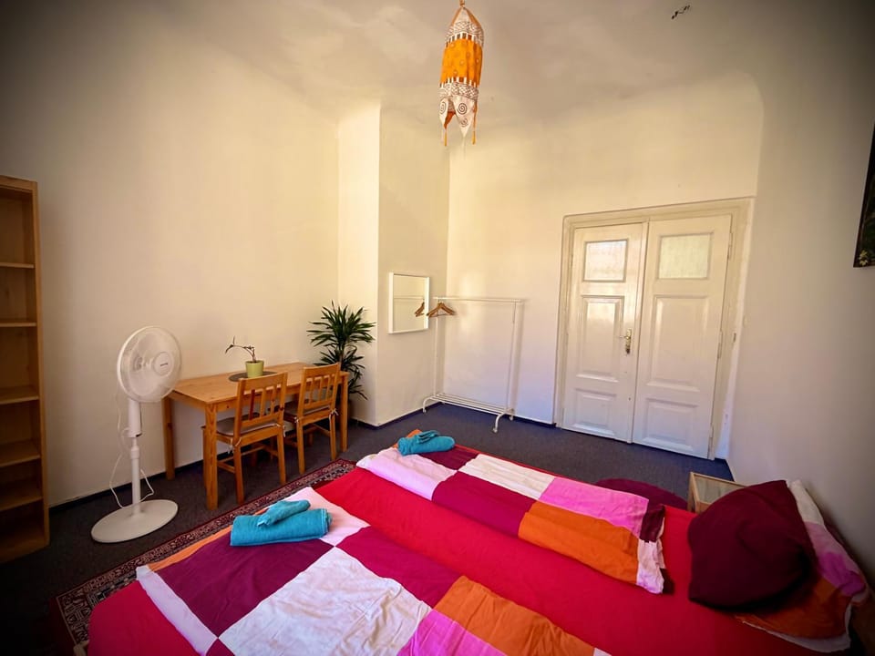 Just 3 min Walk Old Town Center private room A Vacation rental in Prague