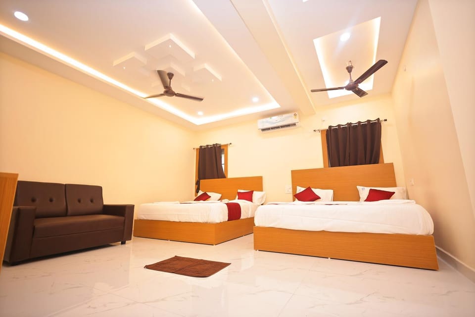 Bed, Photo of the whole room, Bedroom, air conditioner