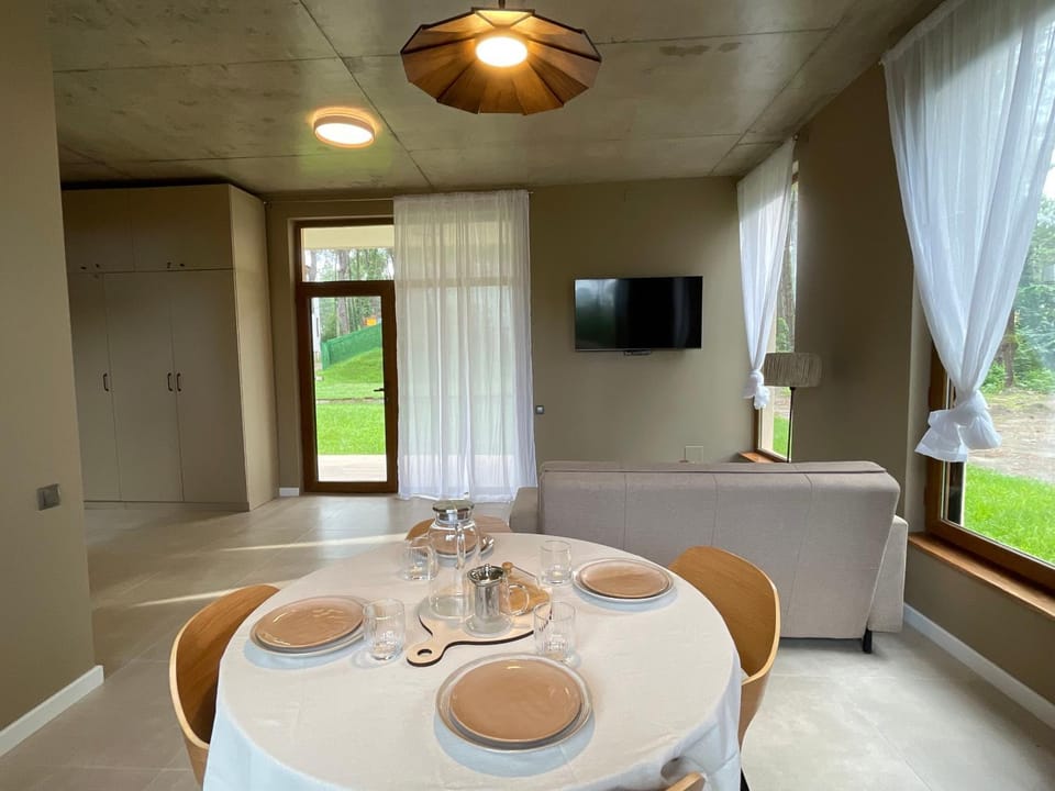 TV and multimedia, Dining area