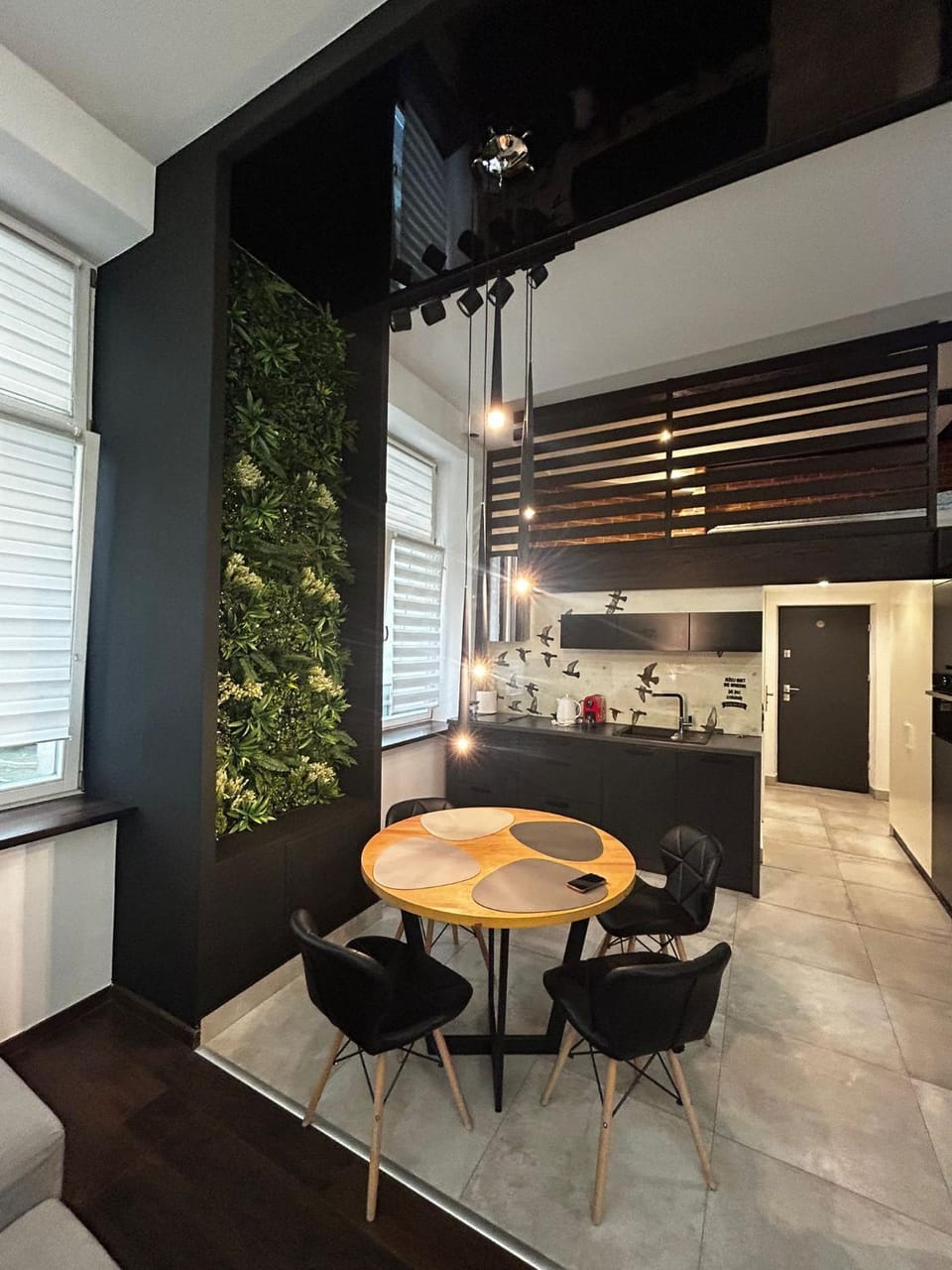 Kitchen or kitchenette, Living room, Seating area, Dining area