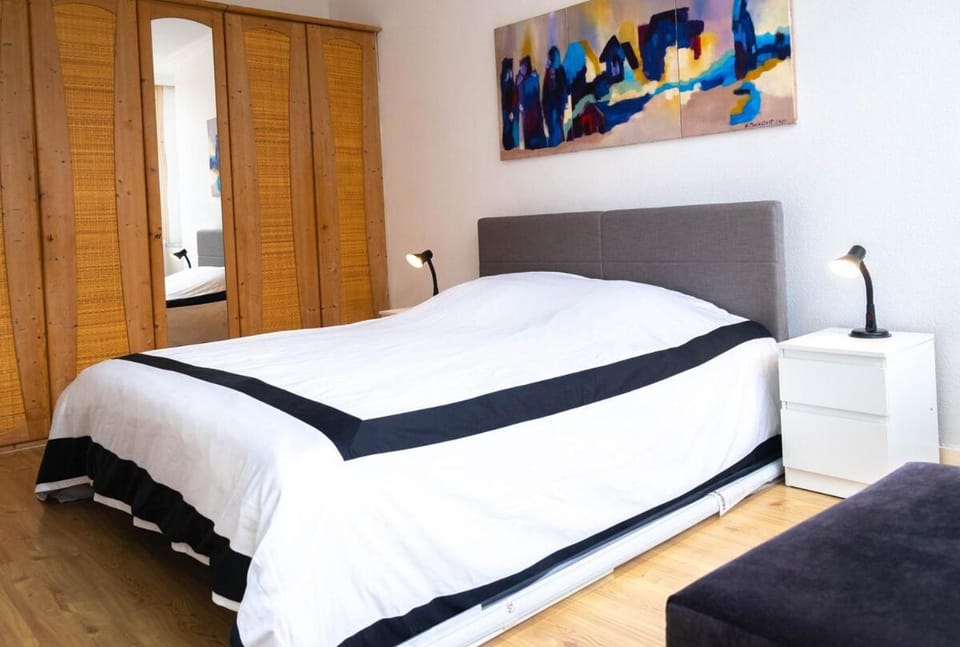 Bed, Photo of the whole room, Bedroom