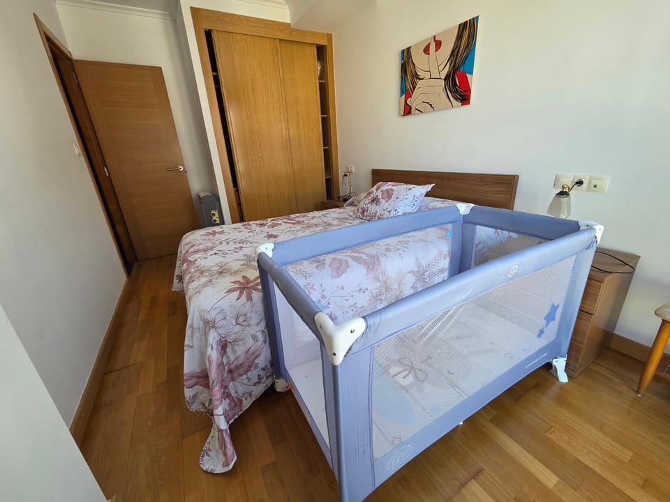 Bed, Bedroom, cot