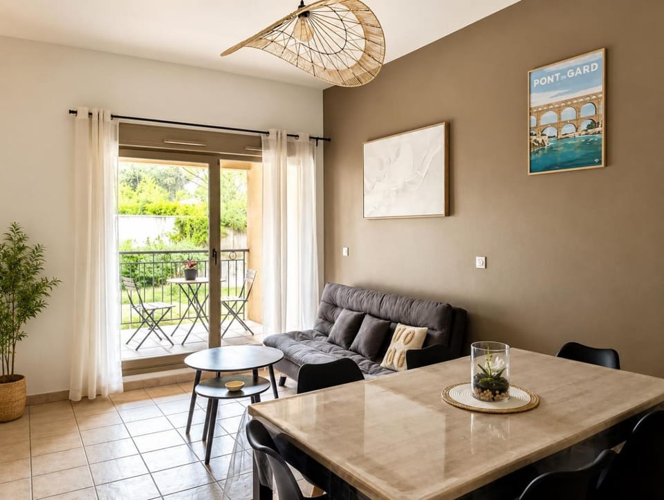 Patio, TV and multimedia, View (from property/room), Balcony/Terrace, Living room, Seating area, Dining area, air conditioner, air conditioner