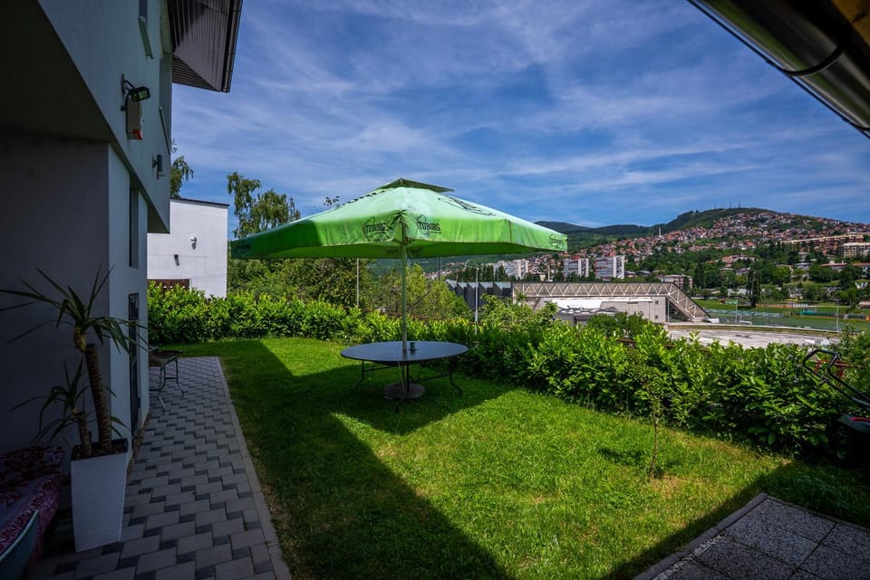 Garden, Garden view, Mountain view