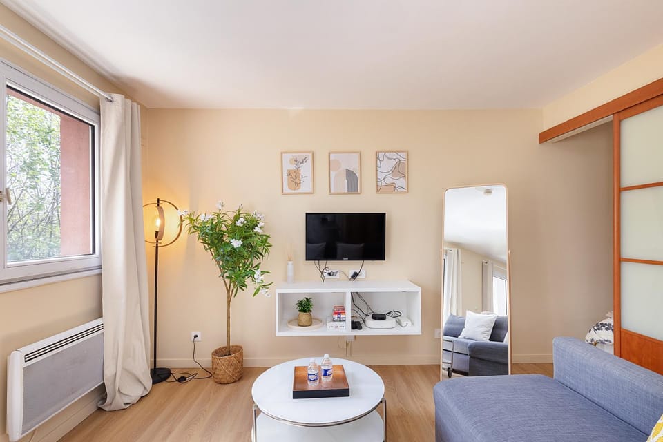 Communal lounge/ TV room, TV and multimedia