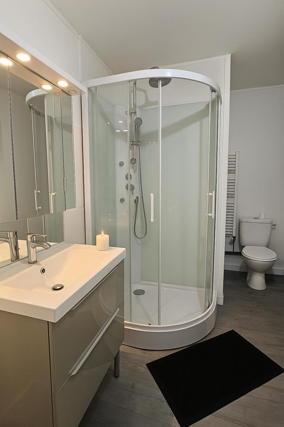 Shower, Bathroom