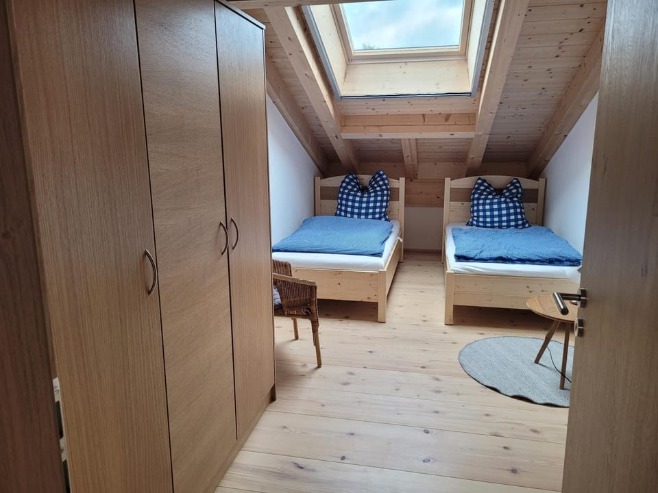 Bedroom, wardrobe