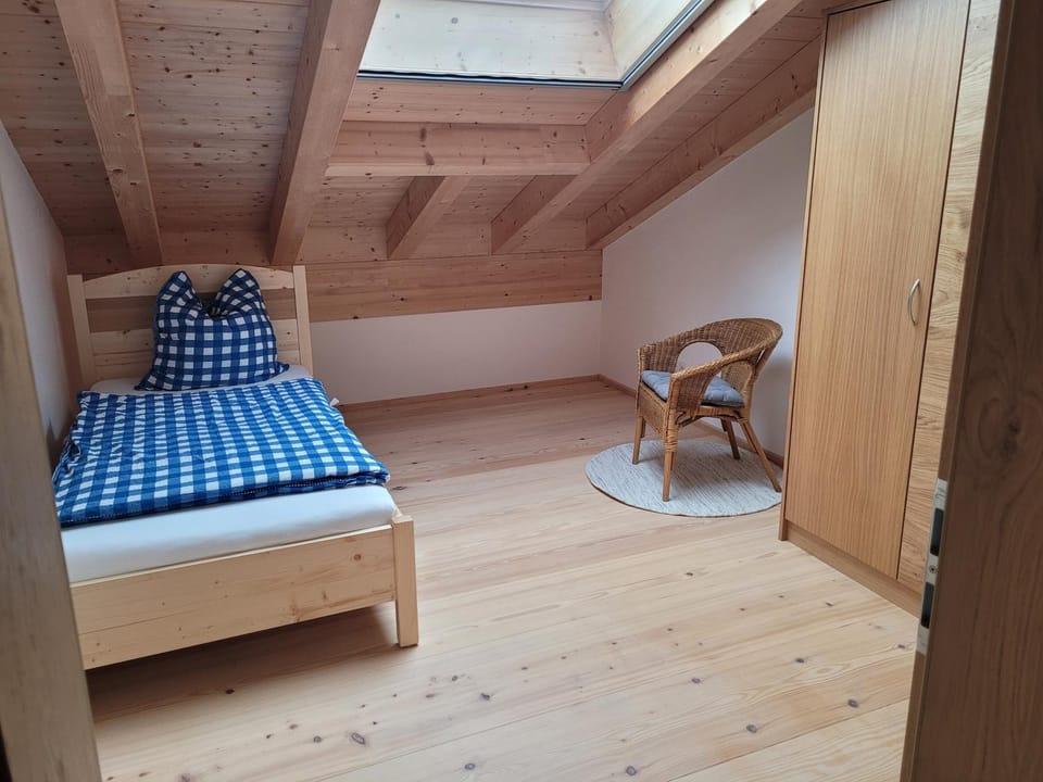 Bedroom, wardrobe