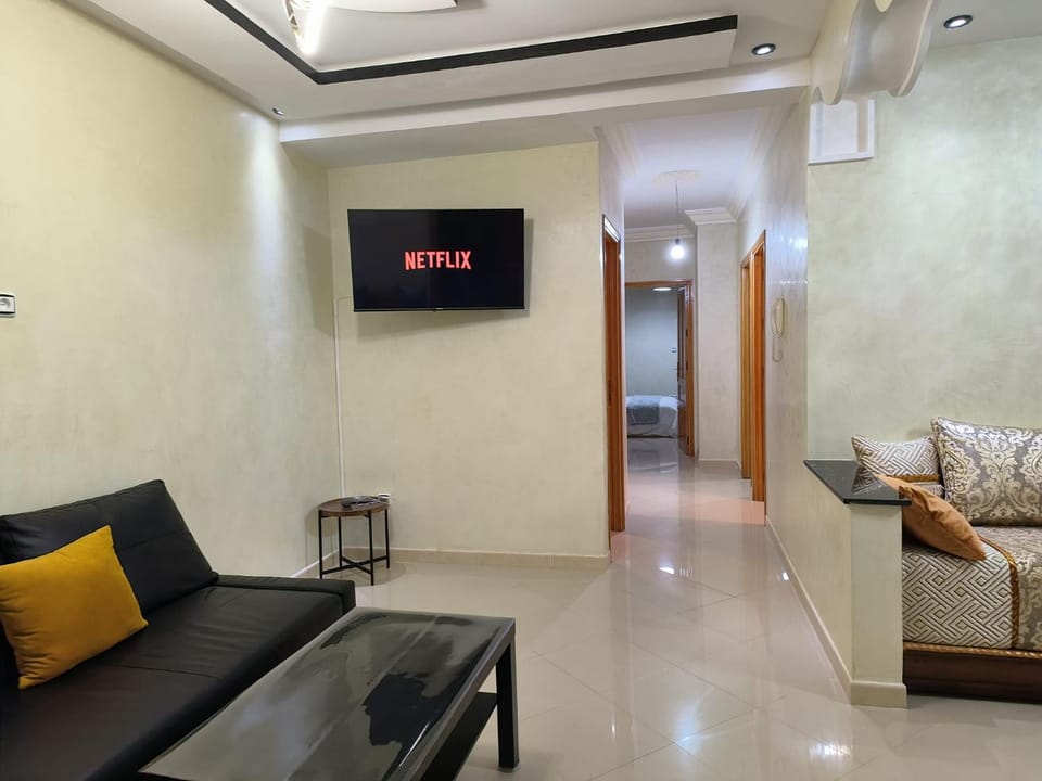 Communal lounge/ TV room, TV and multimedia, Living room