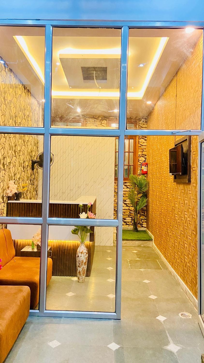 Prisha stay inn Hotel in Lucknow