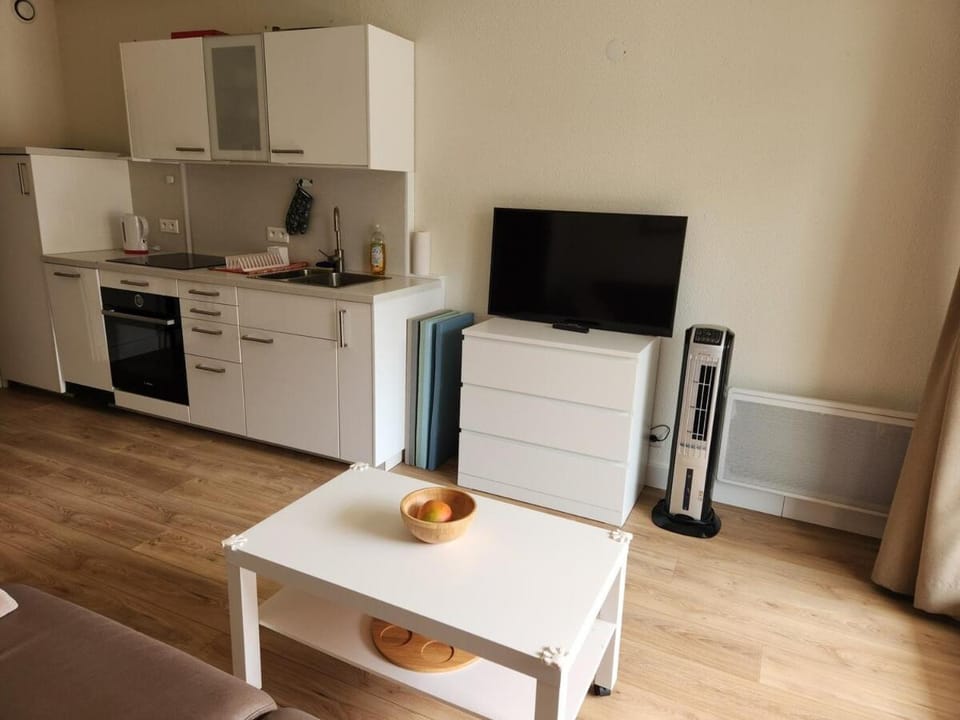 Studio, Hyères le Port Apartment in Hyères