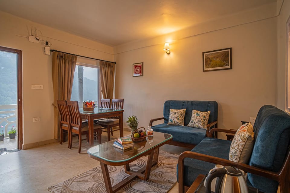 Dining area, Breakfast