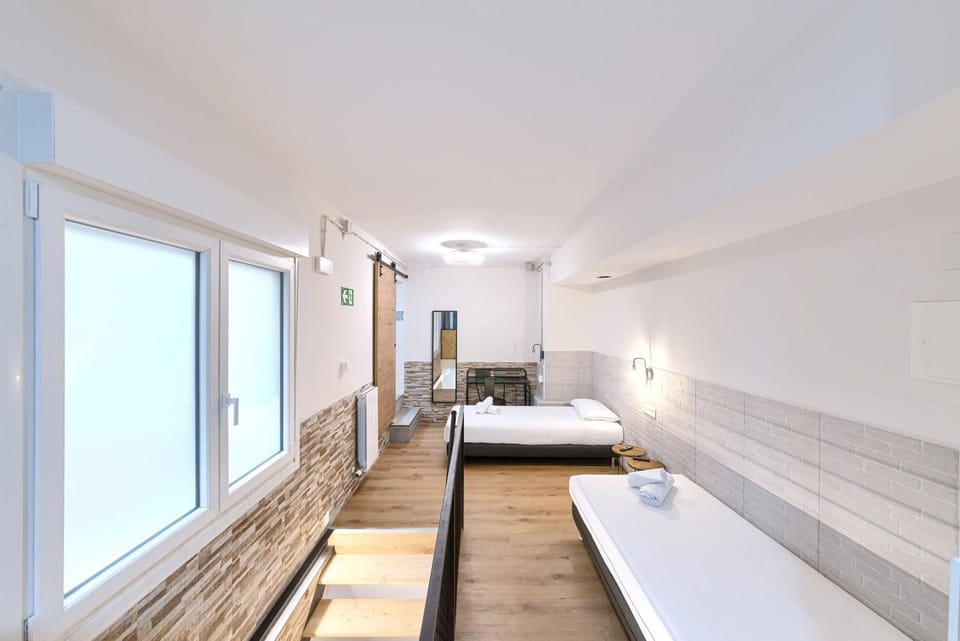 Pension H30 Tiboli Self Checkin Bed and Breakfast in Bilbao