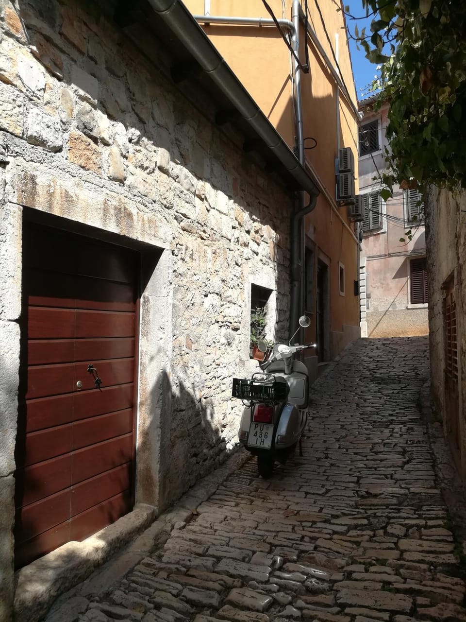 Facade/entrance, On site