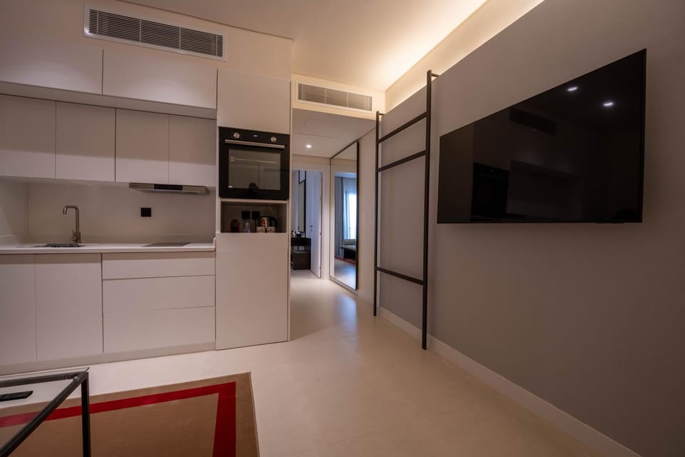 TV and multimedia, Kitchen or kitchenette, Living room
