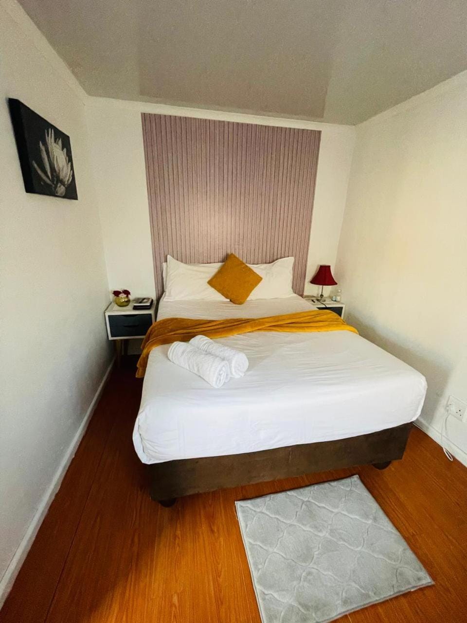 Kay's Guest Apartments Bed and Breakfast in Cape Town