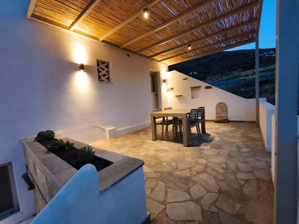 Ektoras House House in Decentralized Administration of the Aegean