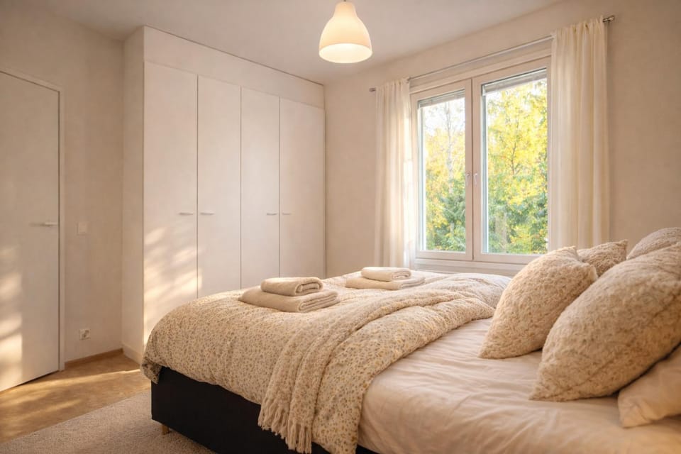 Bed, Photo of the whole room, Bedroom, towels, wardrobe
