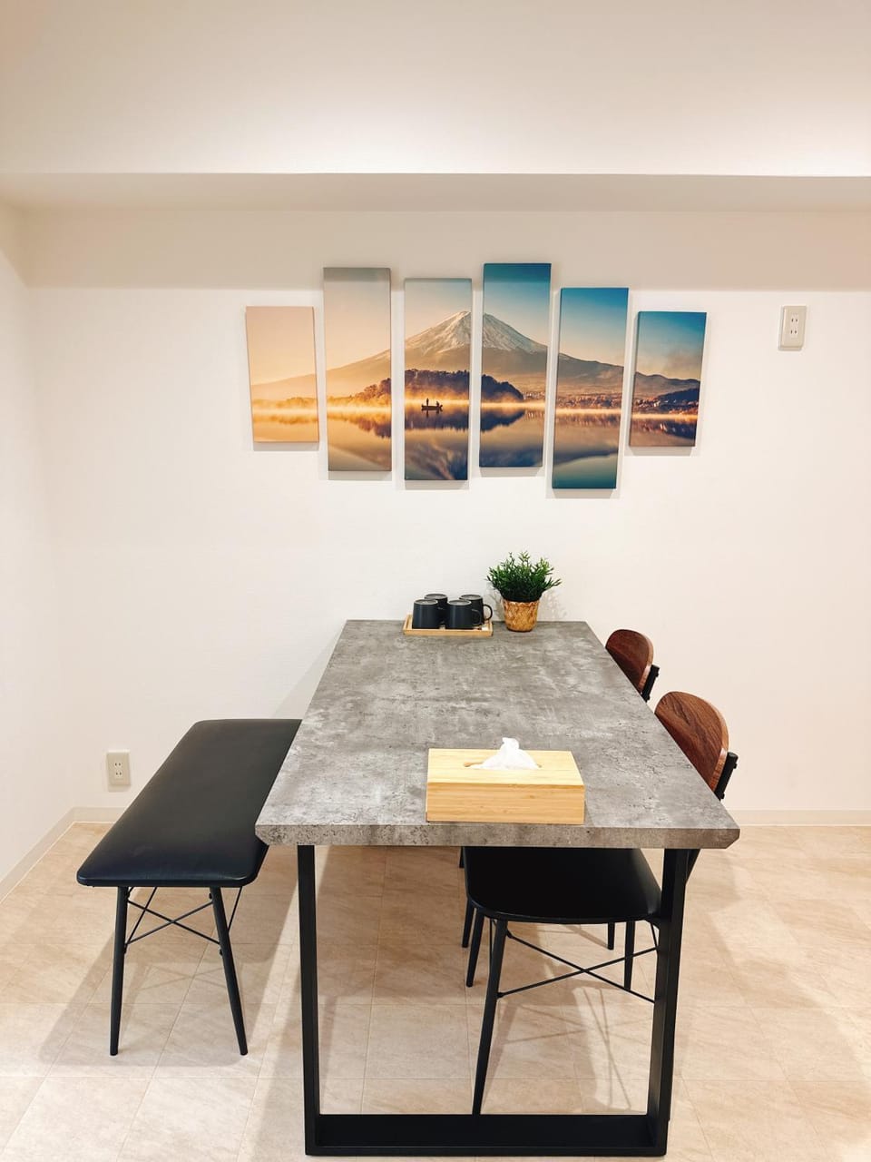 Living room, Dining area
