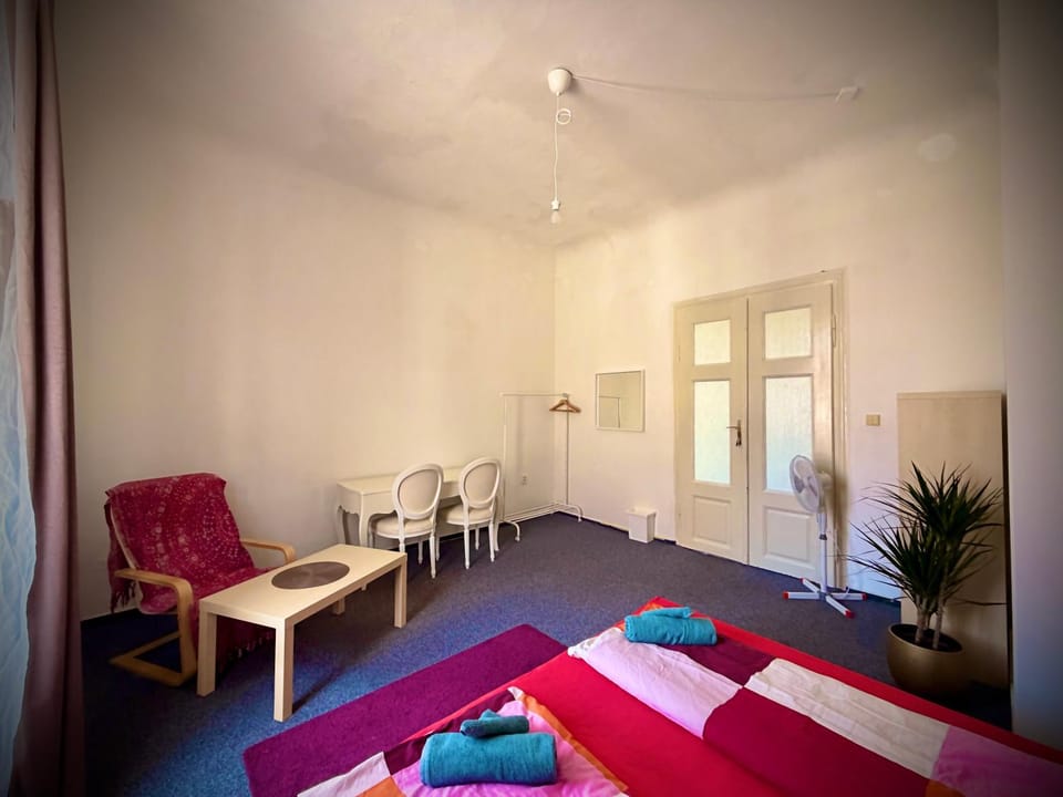 Just 3 min Walk Old Town Center private room B Vacation rental in Prague
