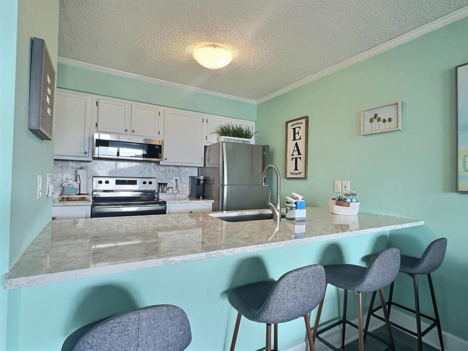 Beautiful Two Bedroom, Two Bath Condo at Sailport Apartment in Tampa