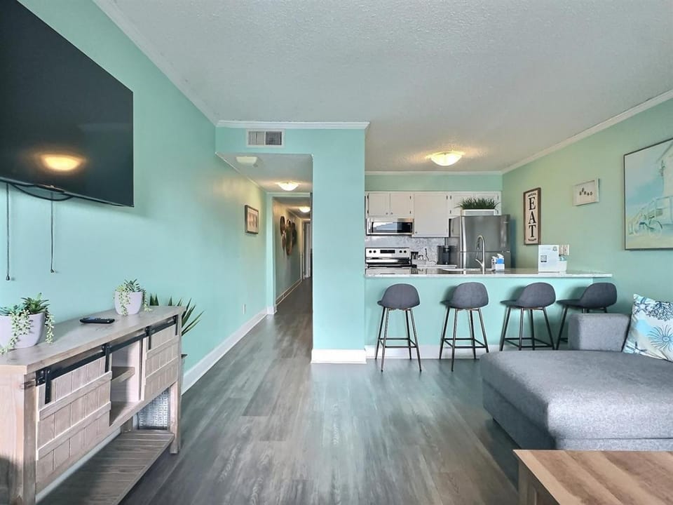 Beautiful Two Bedroom, Two Bath Condo at Sailport Apartment in Tampa