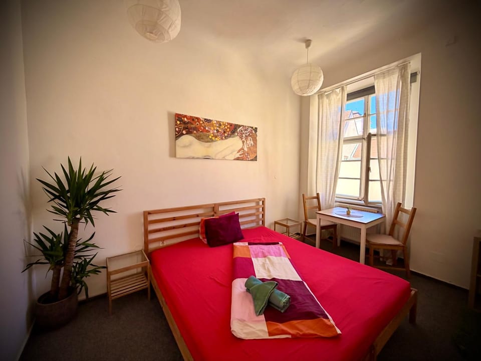 3 min Walk Old Town Center private room A Vacation rental in Prague