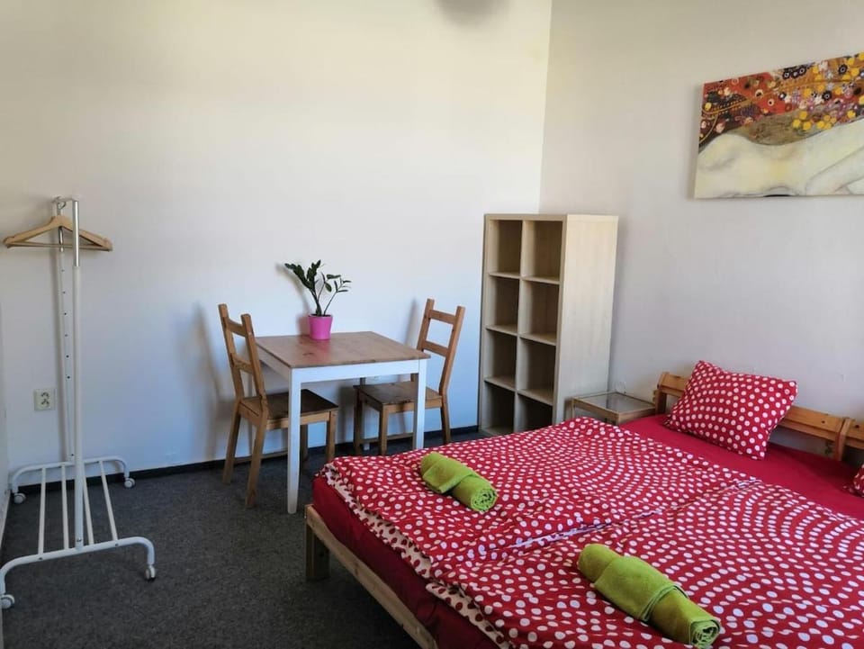 3 min Walk Old Town Center private room A Vacation rental in Prague