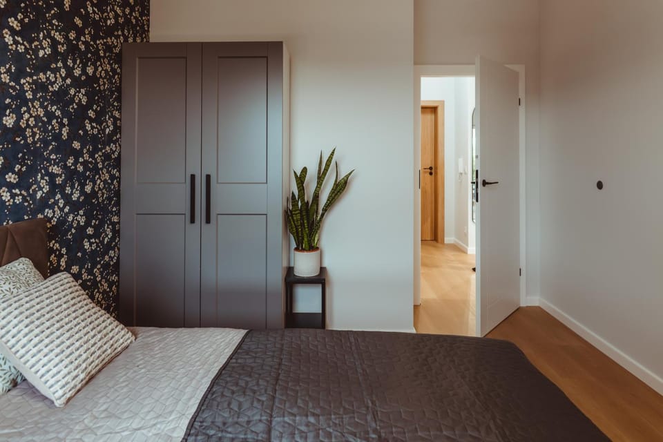 Bed, Photo of the whole room, Bedroom, wardrobe
