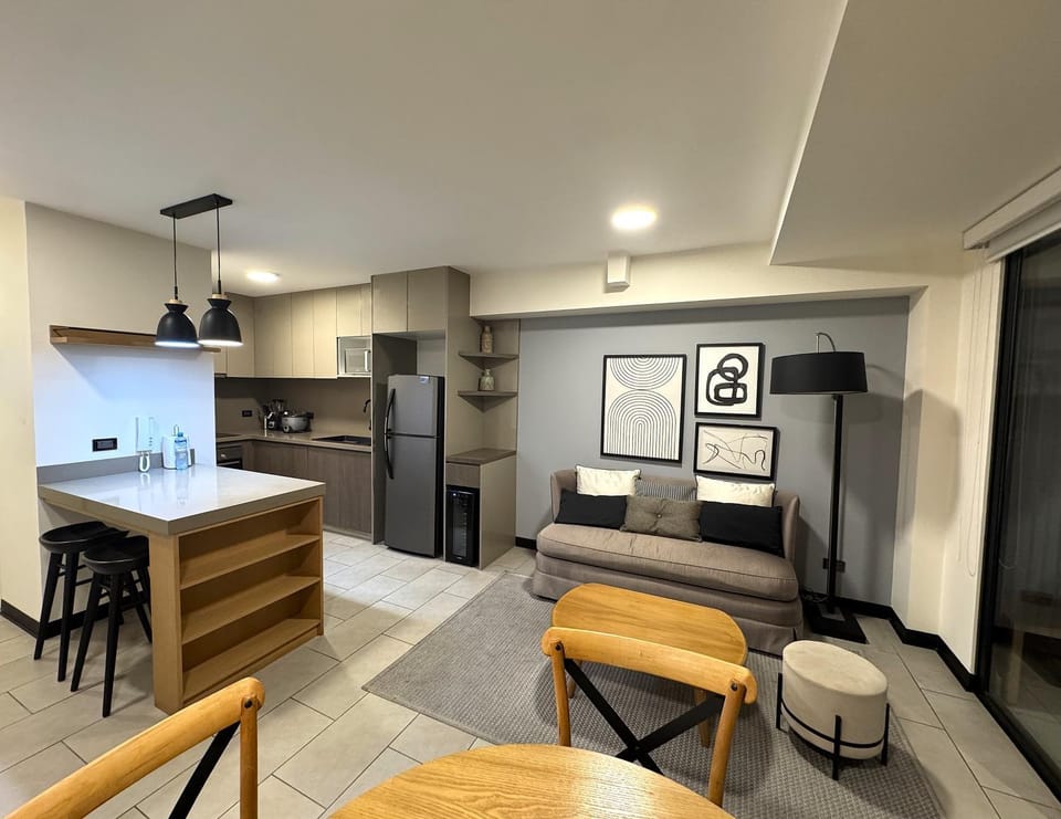 Living room, Dining area, kitchen
