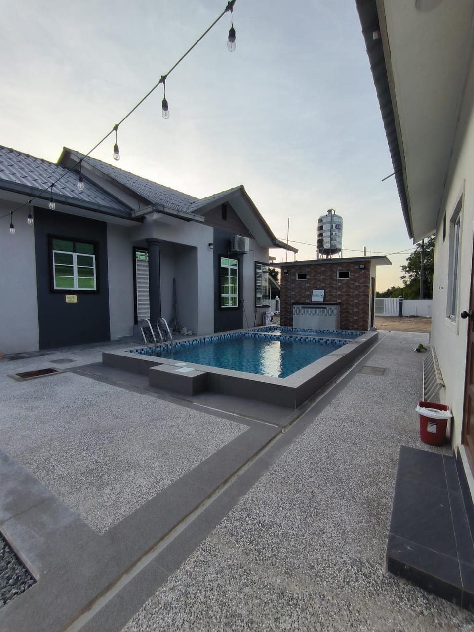 Property building, Day
