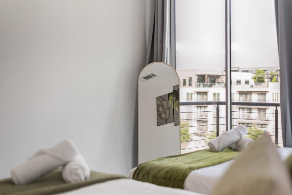 Bed, Balcony/Terrace, Bedroom, air conditioner