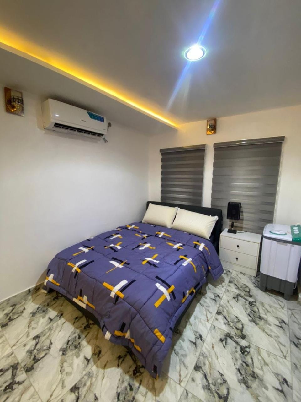 Bed, Bedroom, air conditioner